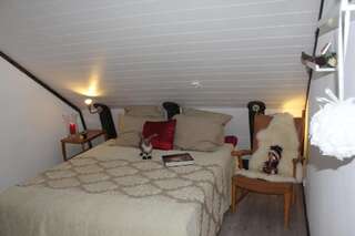 Отели типа «постель и завтрак» Wanha Autti Camping Autti Апартаменты в пентхаусе-6